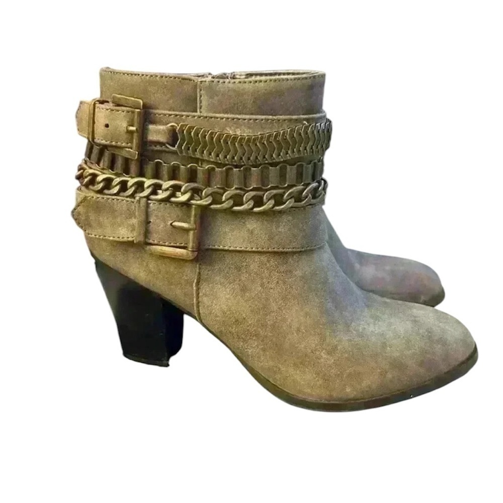 Just Fab ankle boots grey super cute straps size 7.5